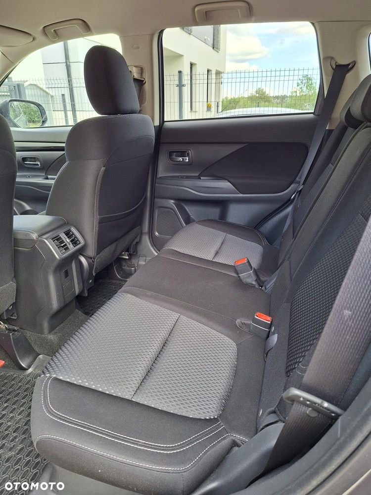 Mitsubishi Outlander 2.0 Intense Comfort 4WD CVT - 11