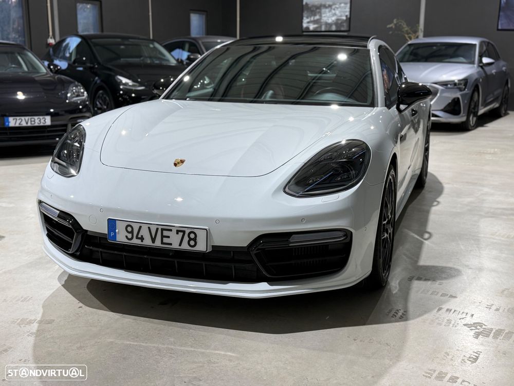 Porsche Panamera 4 E-Hybrid - 8