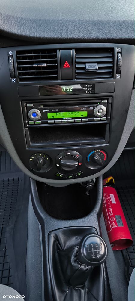 Chevrolet Nubira - 17