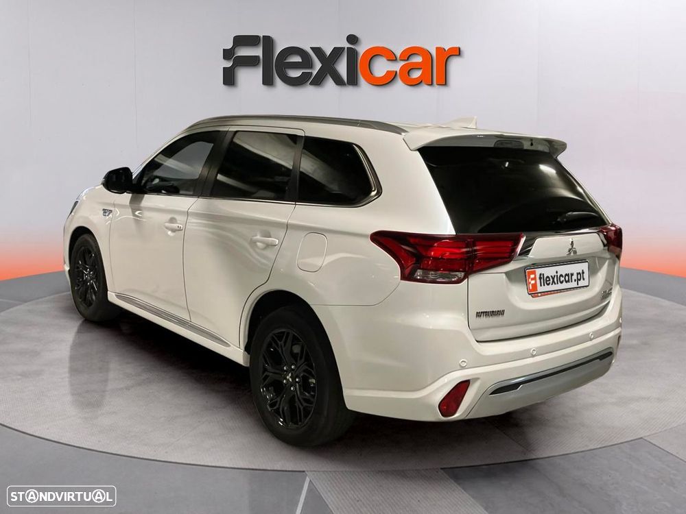 Mitsubishi Outlander - 7