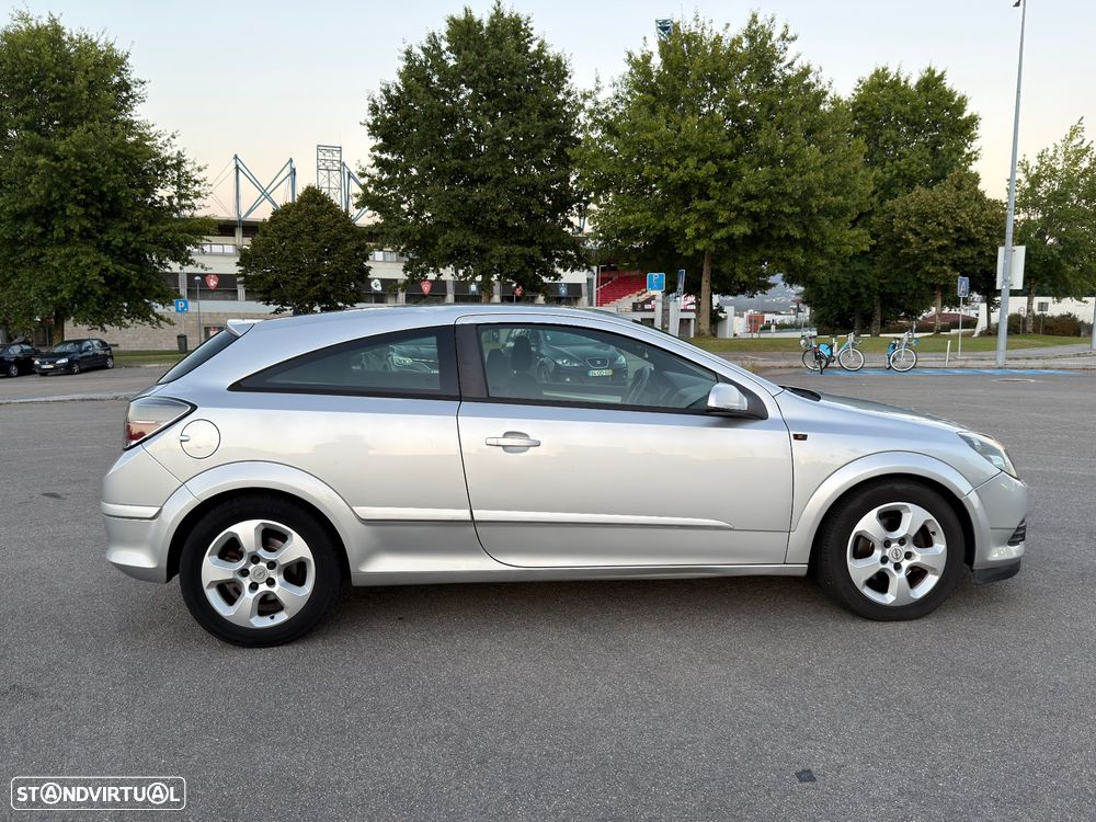 Opel Astra GTC 1.4 - 3