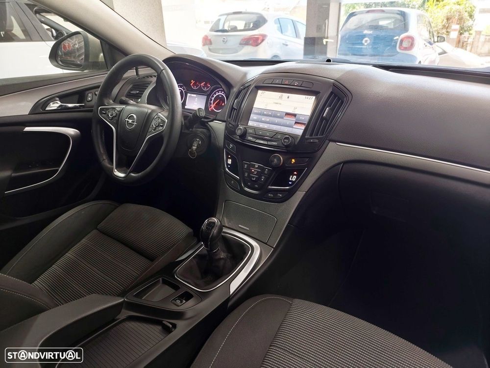 Opel Insignia Sports Tourer 2.0 CDTi Executive S/S - 16