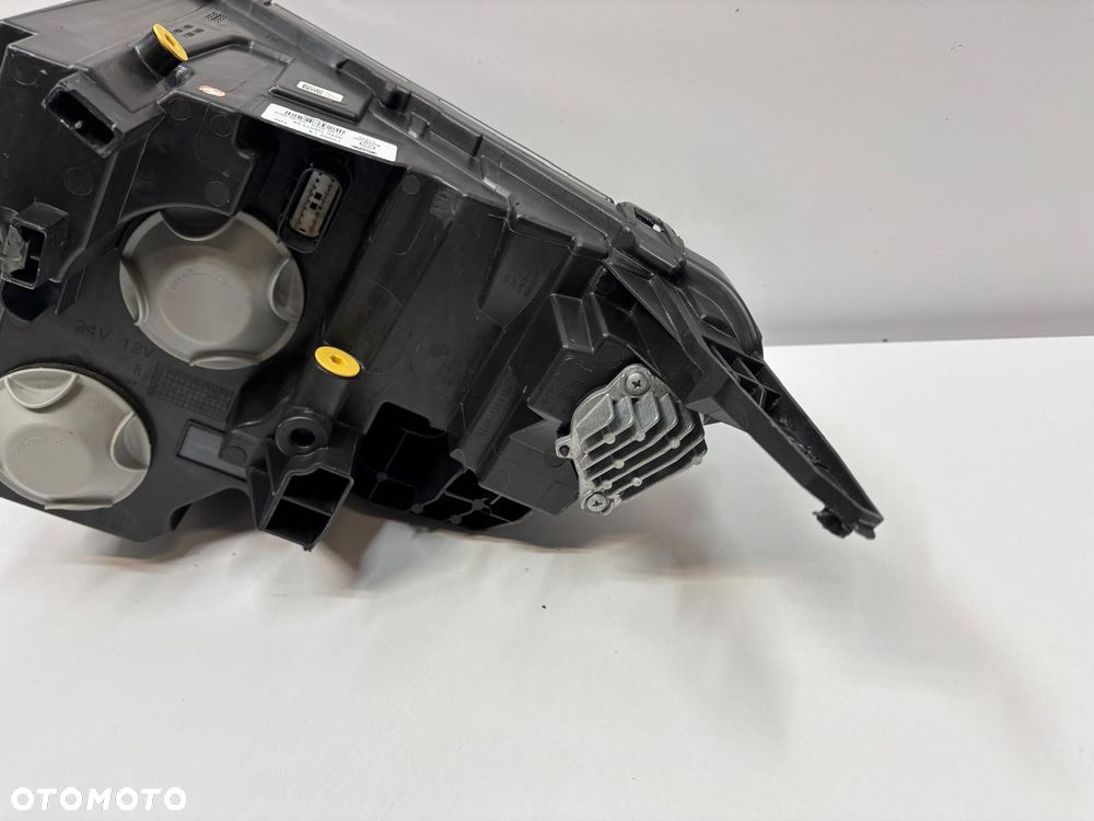 Ford Transit Courier MK3 III Lampa Prawa Zwykła Przód Przednia R2X613E014AE - 9