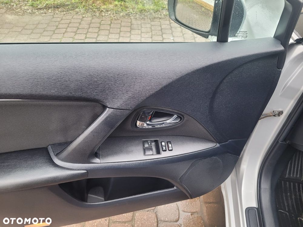 Toyota Avensis 1.8 Comfort - 18