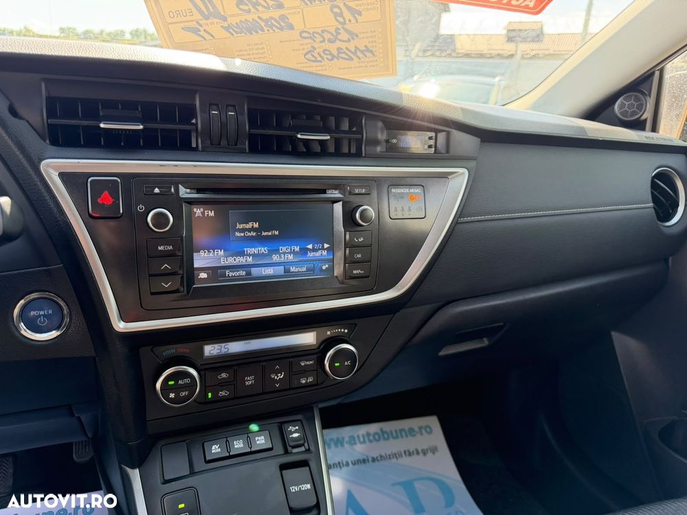 Toyota Auris - 14