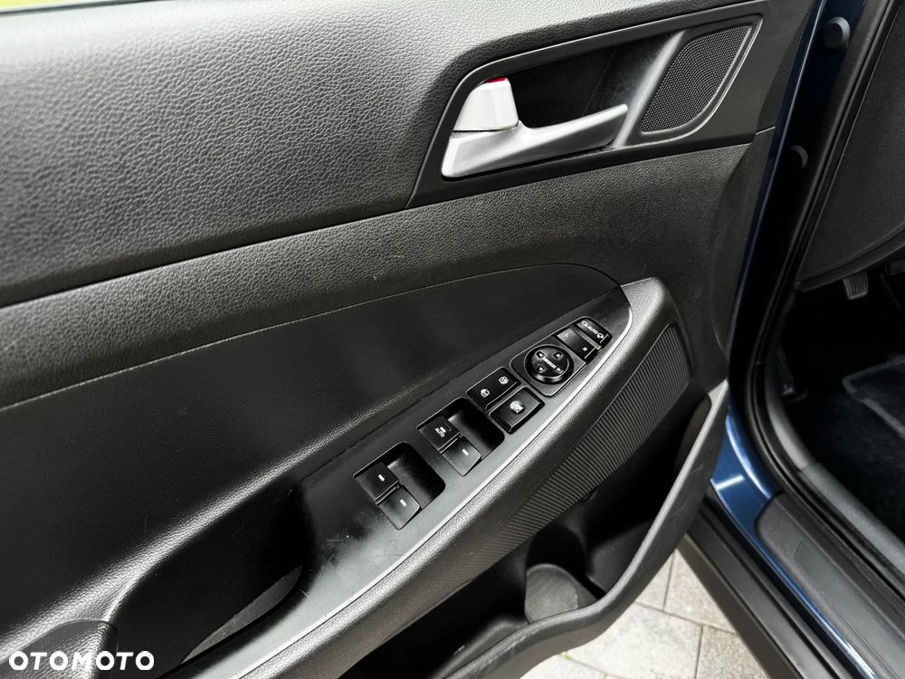 Hyundai Tucson 1.7 CRDI BlueDrive Style 2WD - 19