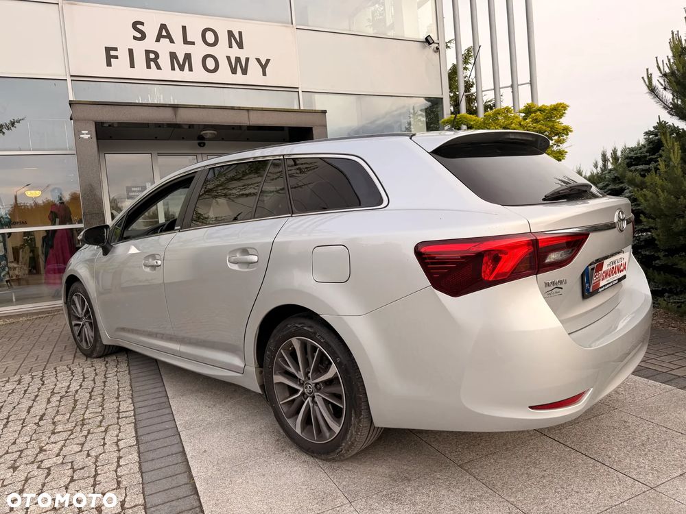 Toyota Avensis - 37