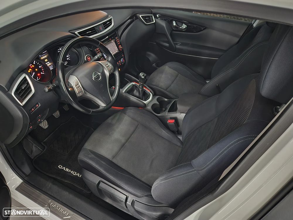 Nissan Qashqai 1.5 dCi N-Connecta 18 - 7