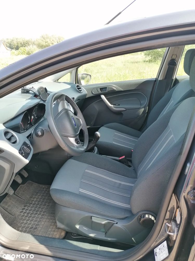 Ford Fiesta 1.25 Trend - 8