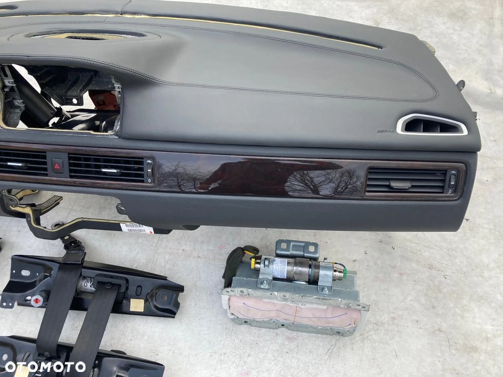 VOLVO V70 XC70 S80 DESKA SKÓRA KONSOLA KOKPIT PULPIT PÓŁKA PARAPET PODUSZKI POWIETRZNE KIEROWCY PASAŻERA AIRBAG PASY PAS KURTYNA AIR BAG FOTELA W FOTEL  Raz2 - 6