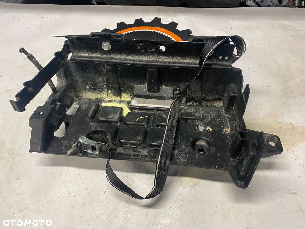 podstawa akumulatora bagażnik dodge charger 15- - 1