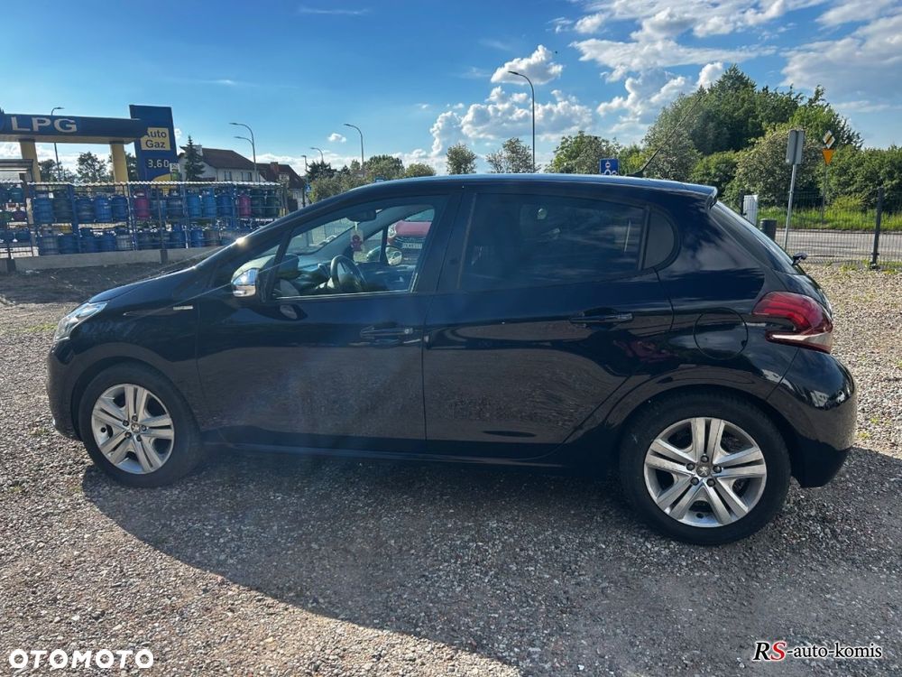 Peugeot 208 - 15