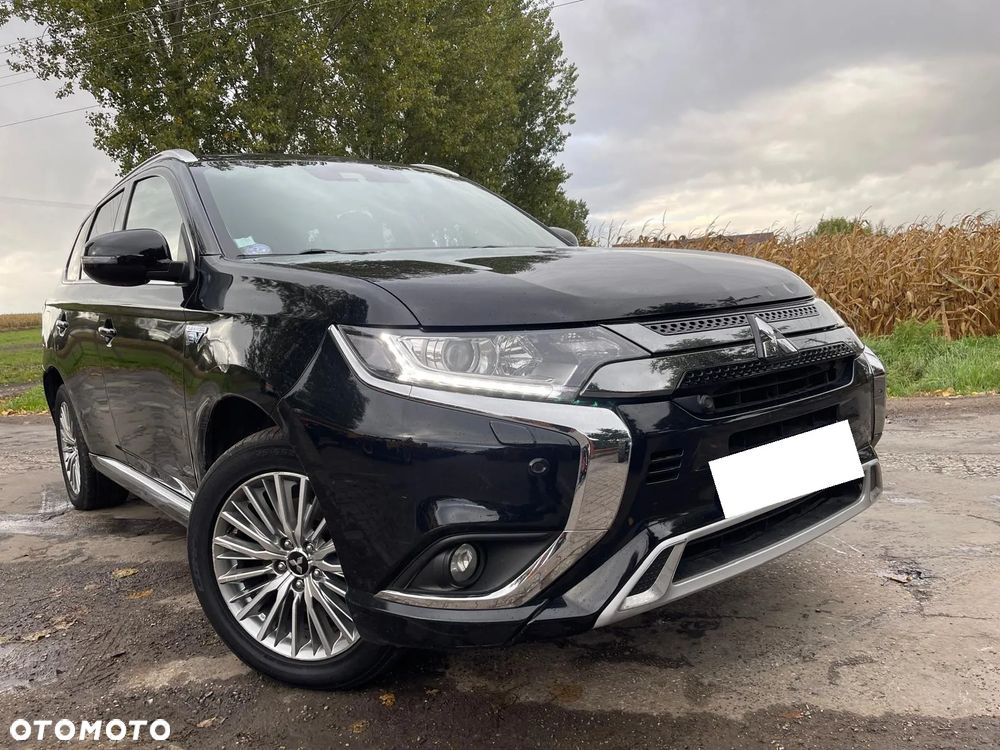 Mitsubishi Outlander 2.4 4WD Diamant+ - 2