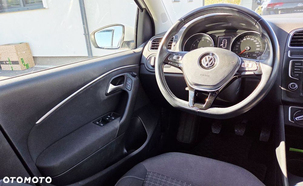 Volkswagen Polo 1.0 Comfortline - 14
