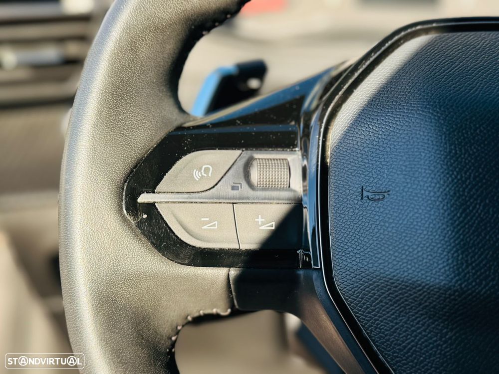 Peugeot 208 1.2 PureTech Allure EAT8 - 24