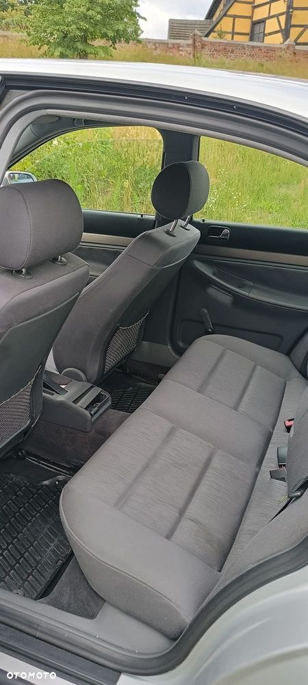 Audi A4 Limousine 1.8 - 10