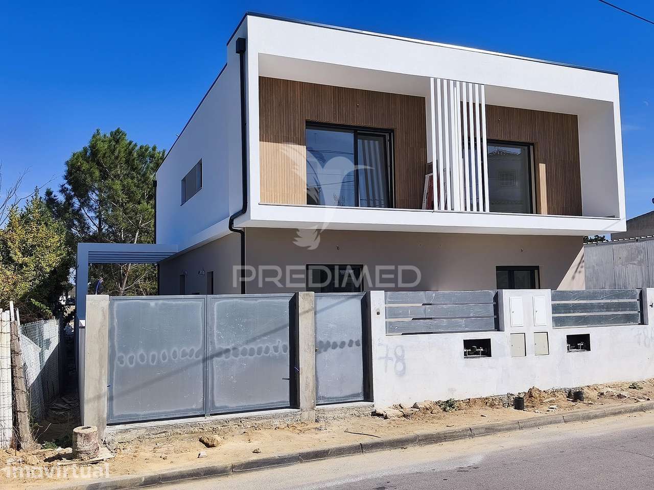 2 Suítes (20,31 e 17,51m2), Churrasqueira, Sala c/ Excelente exposi... - Grande imagem: 4/12