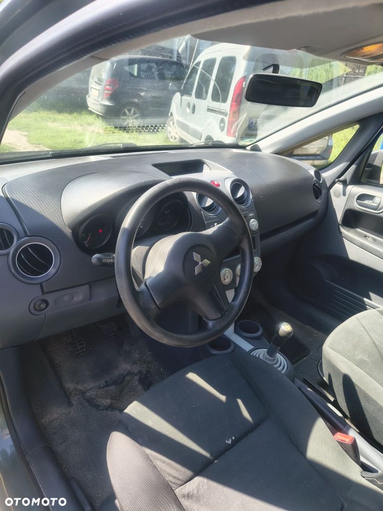 Mitsubishi Colt 2006 photo 4