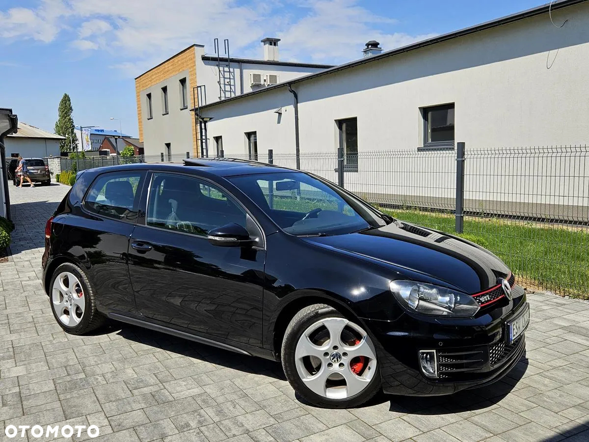 Volkswagen Golf VI 2.0 TSI GTI - 13