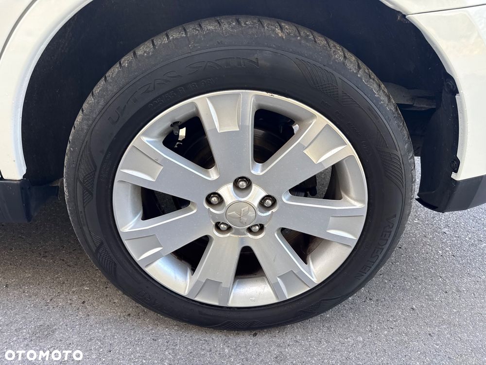 Mitsubishi Outlander 2.4 4WD Inform - 16