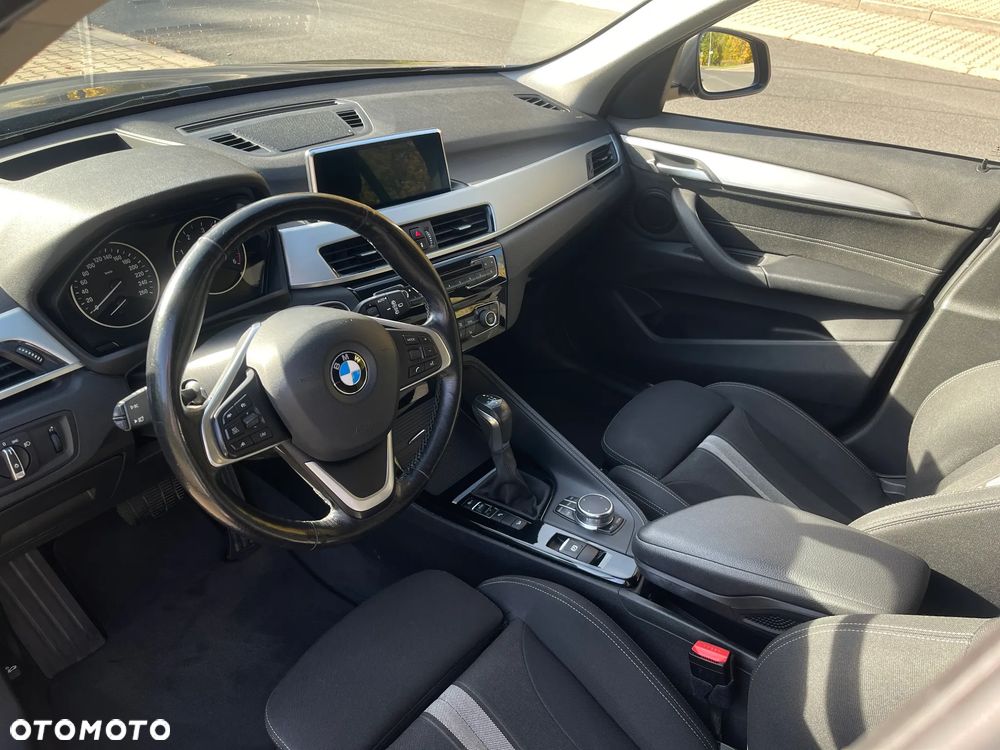 BMW X1 xDrive25d Sport Line - 23