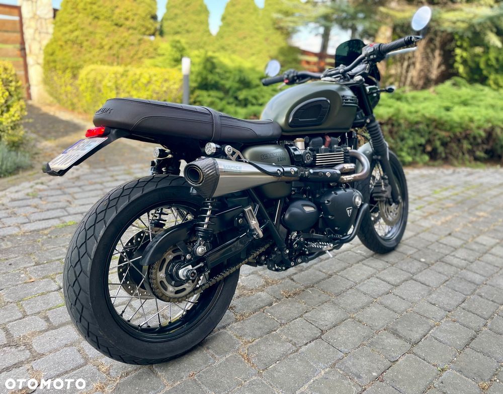 Triumph Bonneville - 6