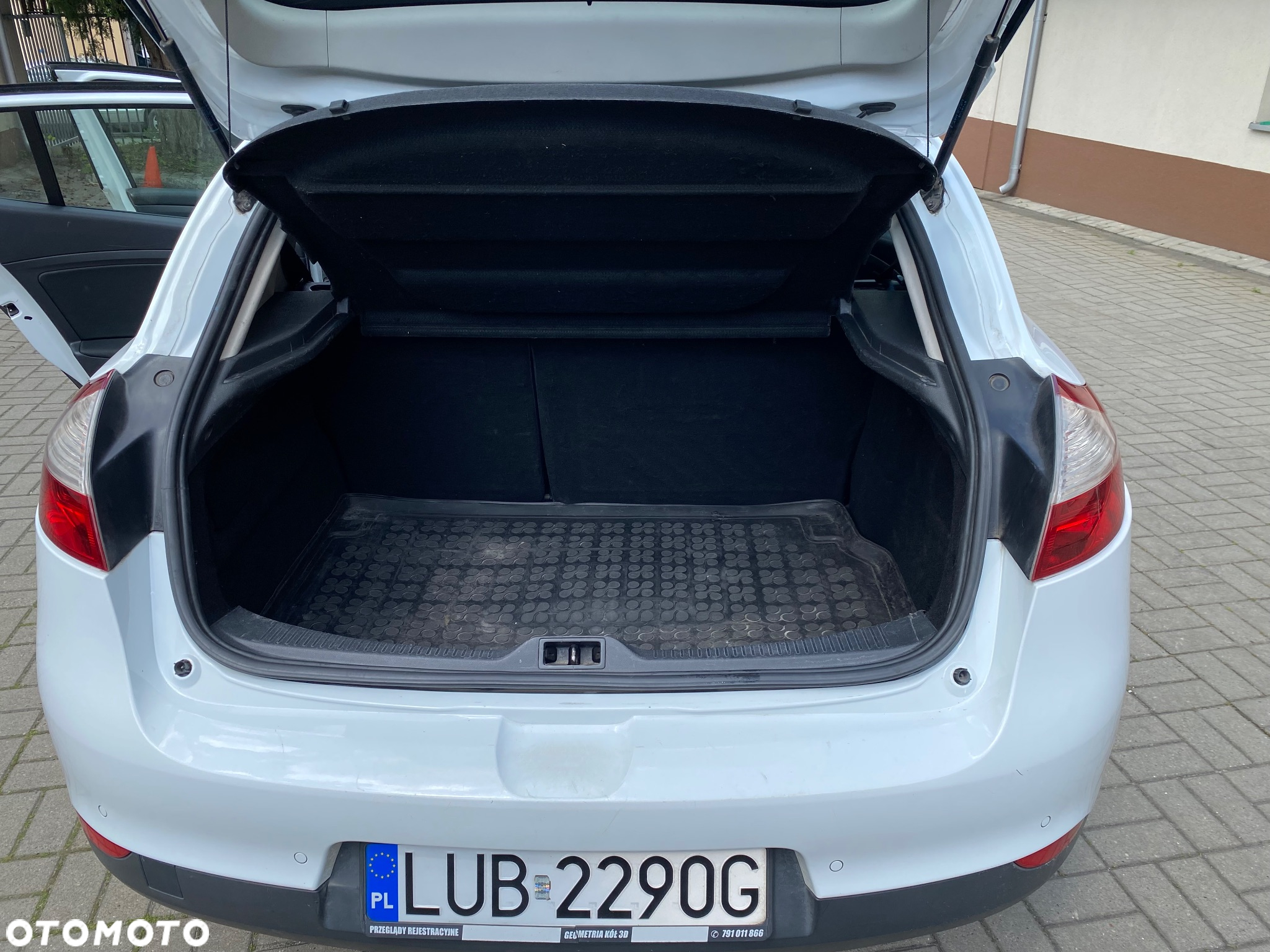 Renault Megane 1.5 dCi Dynamique EDC - 7