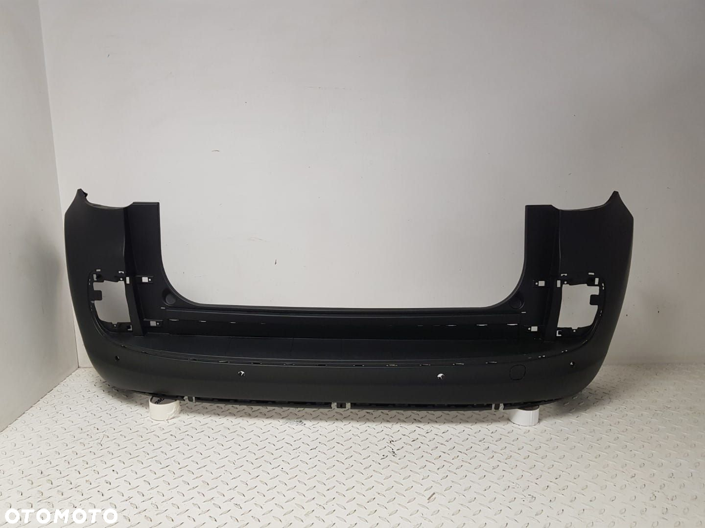 FABRYCZNIE NOWY ORYGINALNY ZDERZAK TYLNY TYŁ FIAT 500L 12-17  735522860 - 2