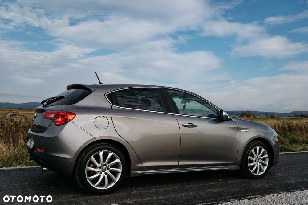 Alfa Romeo Giulietta - 1