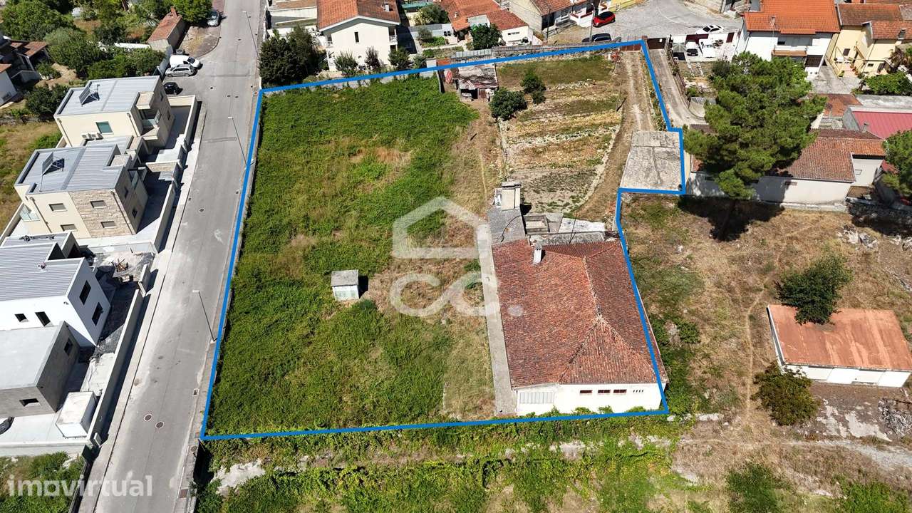 Moradia para Restauro com Terreno e Lotes para Construção - Grande imagem: 5/36
