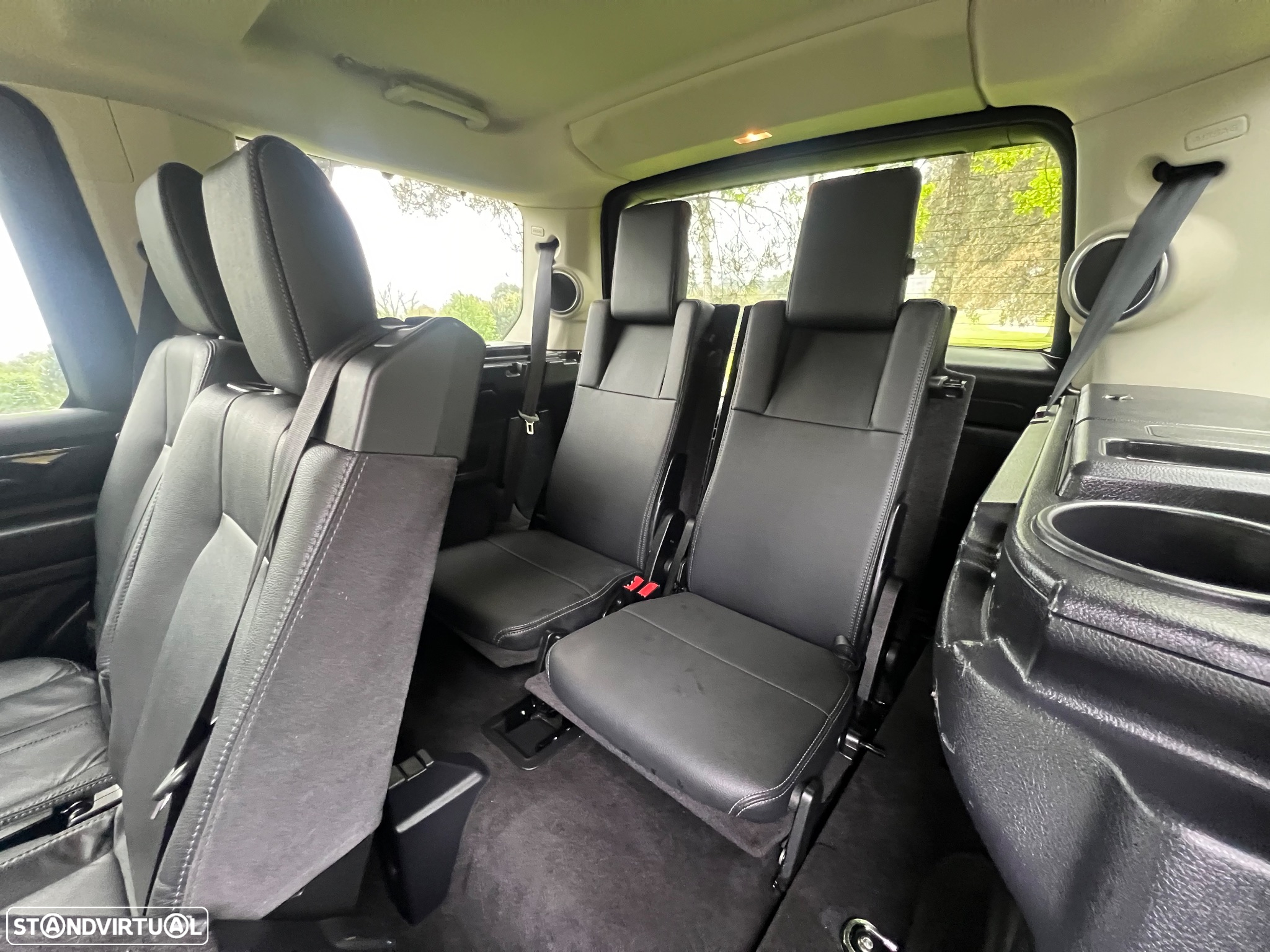 Land Rover Discovery SD V6 HSE - 17