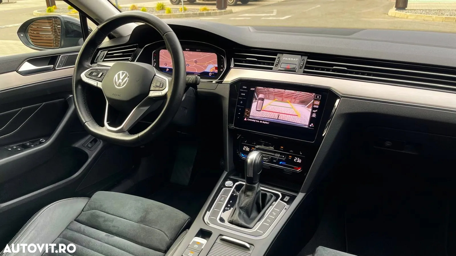 Volkswagen Passat Variant 2.0 TDI SCR DSG Elegance - 13
