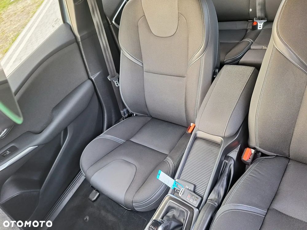 Volvo V40 D2 Momentum - 19