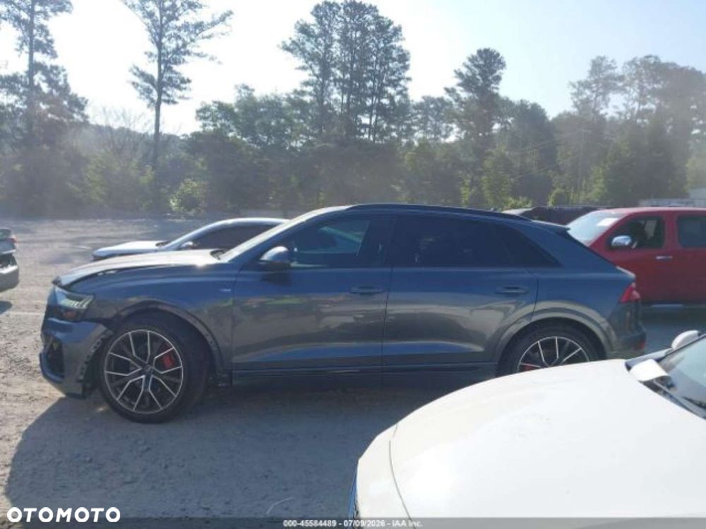 Audi Q8 - 5