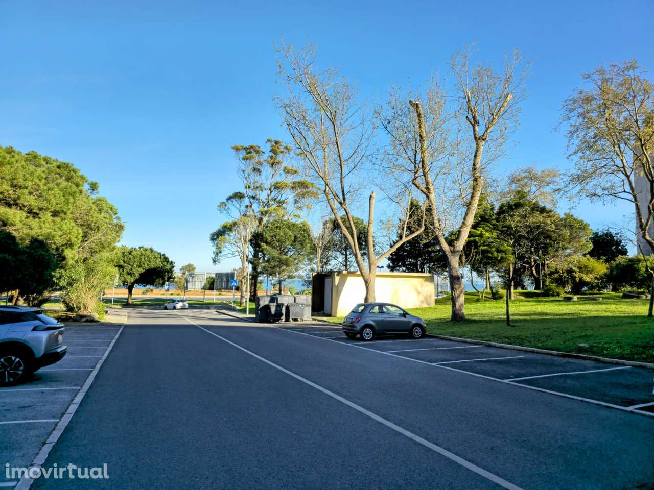 Apartamento T1 remodelado no Alto da Barra em Oeiras - Grande imagem: 2/24