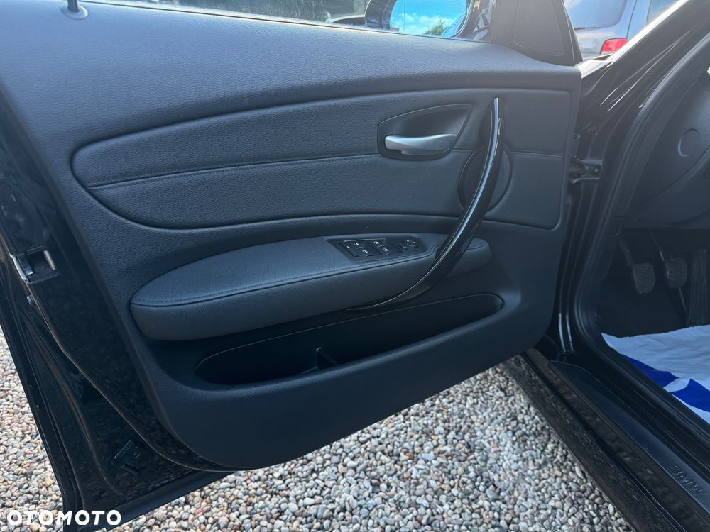 BMW Seria 1 118i Edition Sport - 12