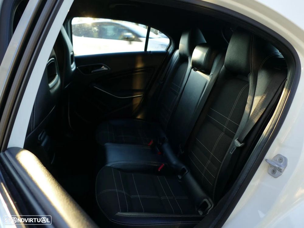 Mercedes-Benz A 180 CDI BlueEFFICIENCY Edition - 32