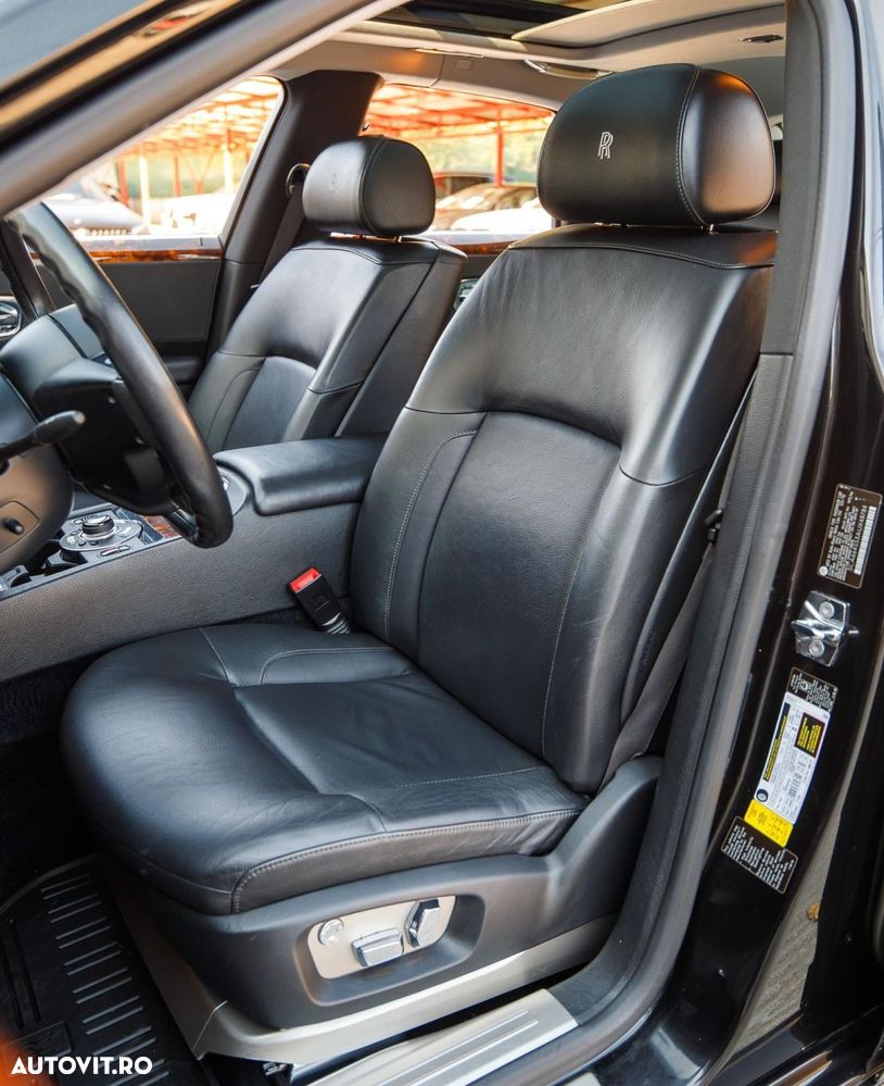 Rolls-Royce Ghost - 12