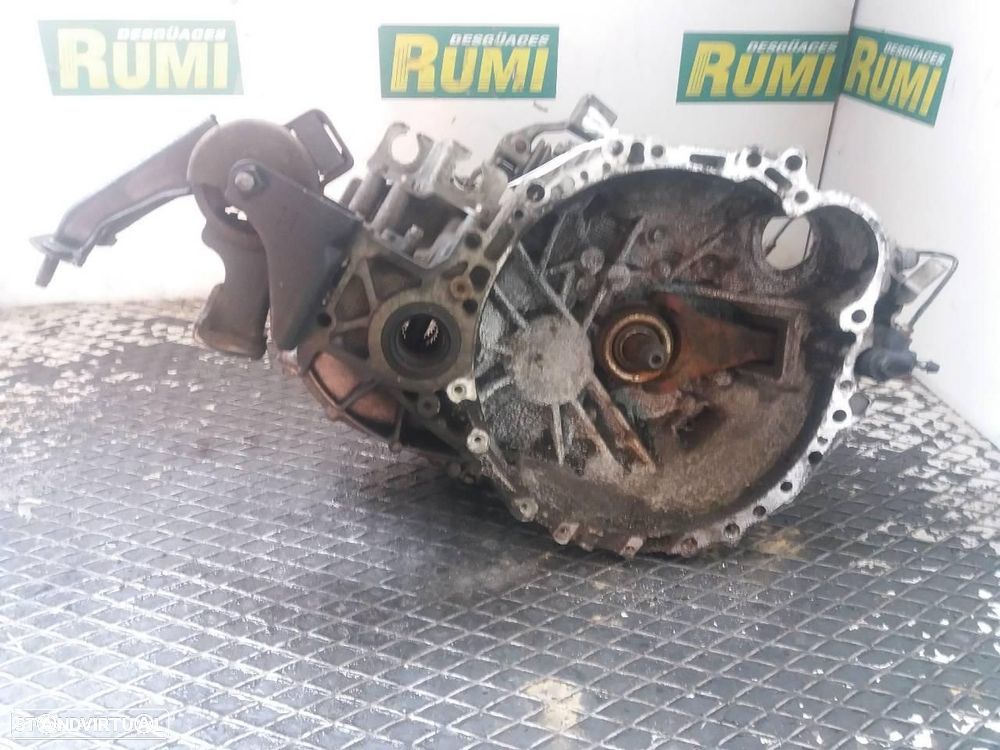 CAIXA DE VELOCIDADES TOYOTA COROLLA E12 - 1