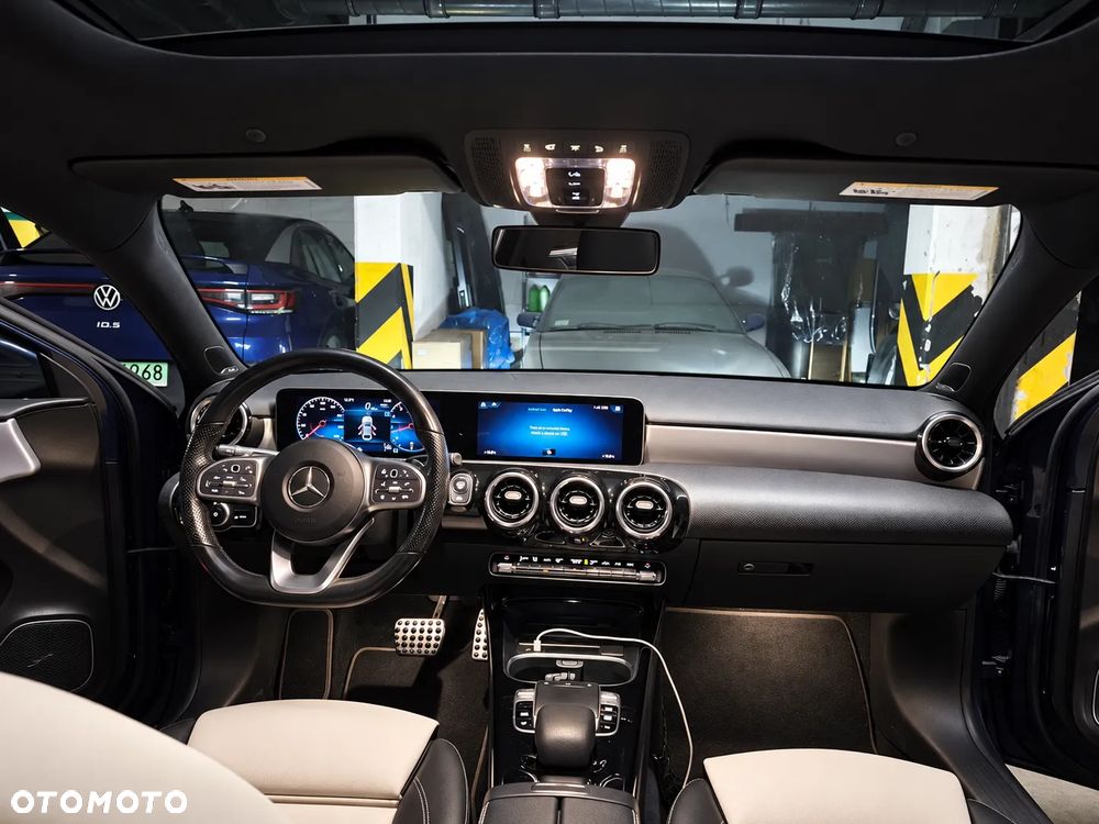Mercedes-Benz Klasa A 220 4Matic 7G-DCT AMG Line - 11