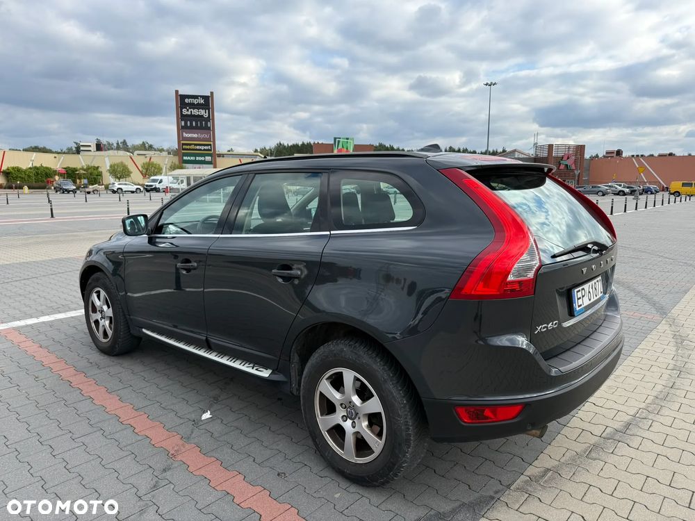 Volvo XC 60 D4 Momentum - 5