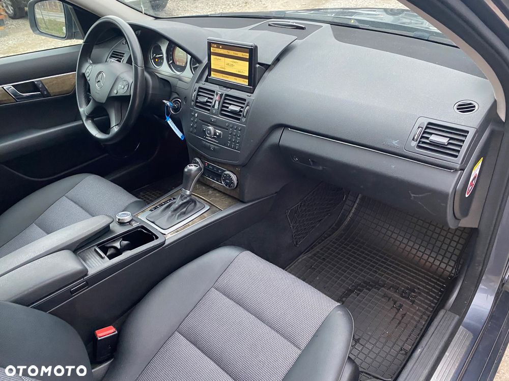 Mercedes-Benz Klasa C - 25