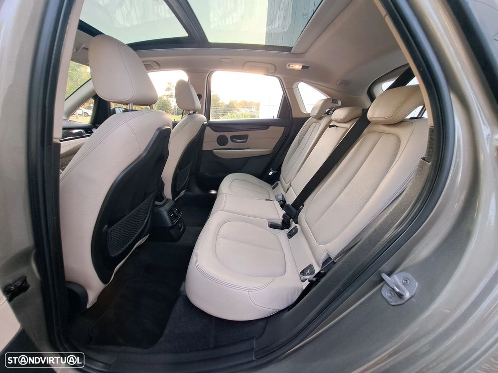 BMW 216 Active Tourer d Luxury Line - 8