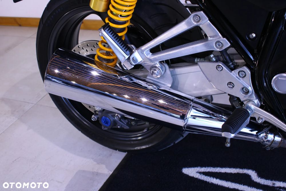 Yamaha XJR - 26