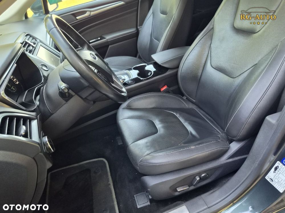 Ford Mondeo - 32