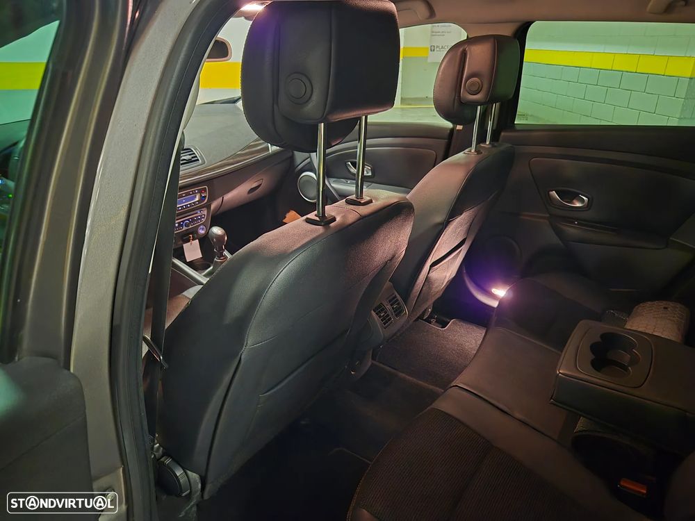 Renault Mégane Sport Tourer 1.5 dCi Dynamique S CO2 Champion - 24