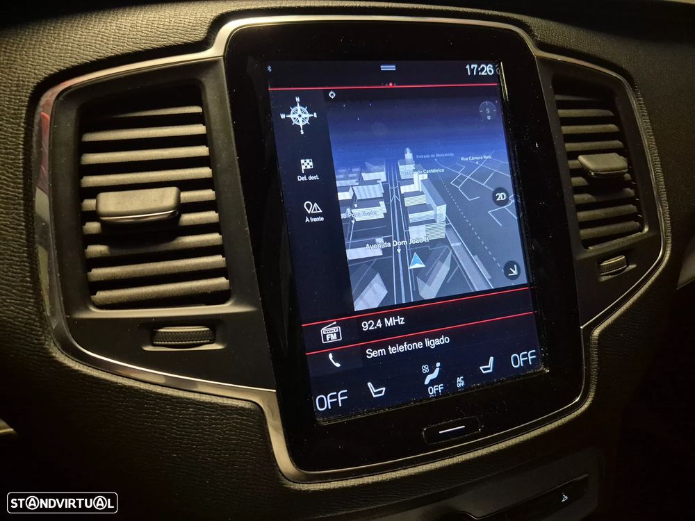 Volvo XC 90 2.0 D5 Momentum AWD - 24
