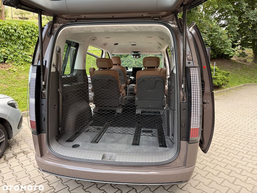 Hyundai Staria 1.6 T-GDI HEV Luxury - 9
