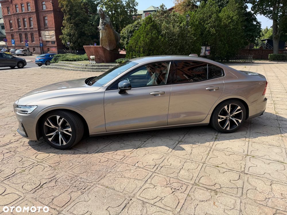 Volvo S60 B4 B R-Design - 4