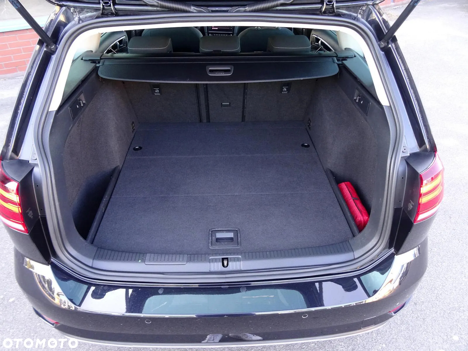 Volkswagen Golf Variant 2.0 TDI SCR Highline - 19